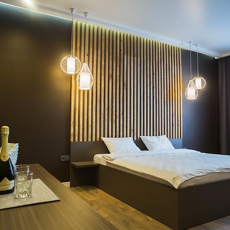 Hotel 21 Odesa Exterior photo